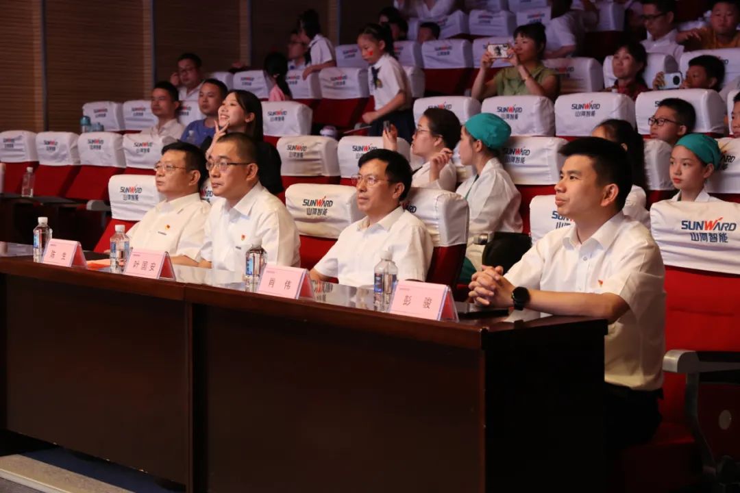 缤纷“暑”假，不负所“陀妆！GA黄金甲智能职工子女暑期托管班结衣凡