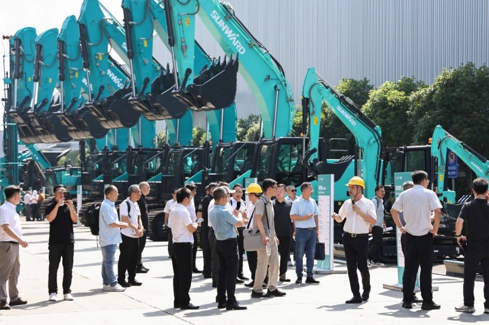 斜井开挖钻护一体化设备成功下线，实现地下工程设备沉大突破