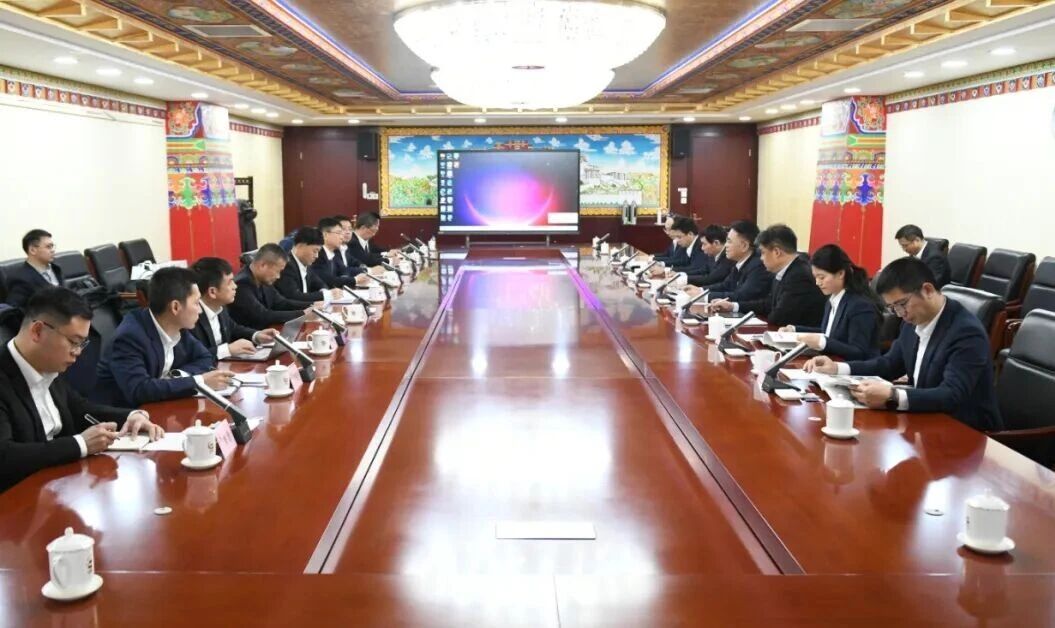 昭通工控集团董事长景广军率GA黄金甲智能团队到中国黄金集团造访互换